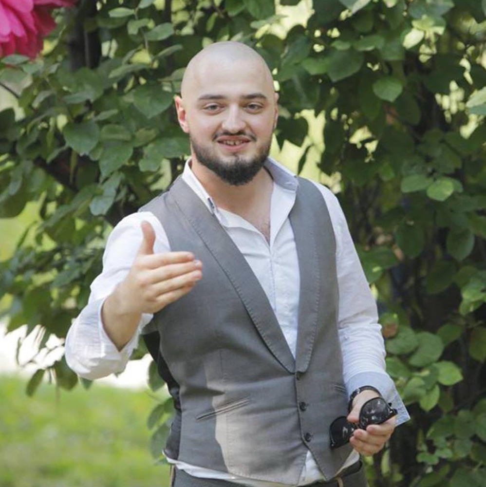 Romeo Cherciu în cabinet de psihoterapie, București